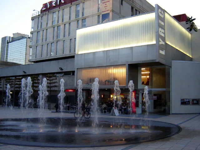 The Lyric Theatre, Hammersmith, London. 28 September 2009. Photographer: Fin Fahey
