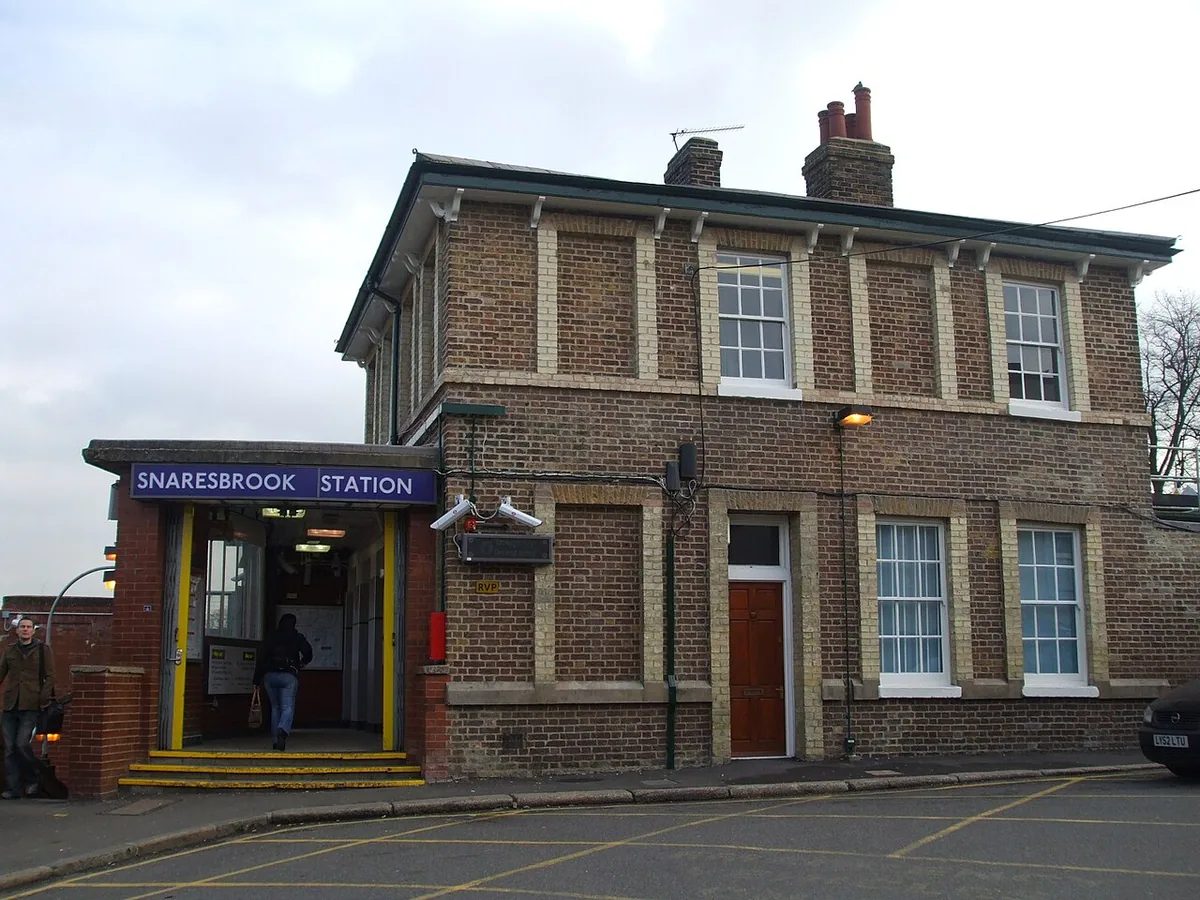 Snaresbrook tube station main entrance