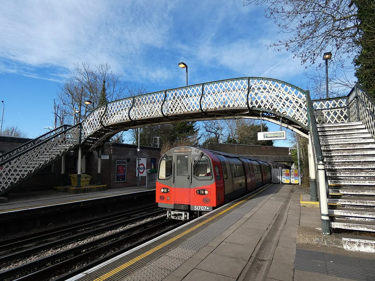 West Finchley Station